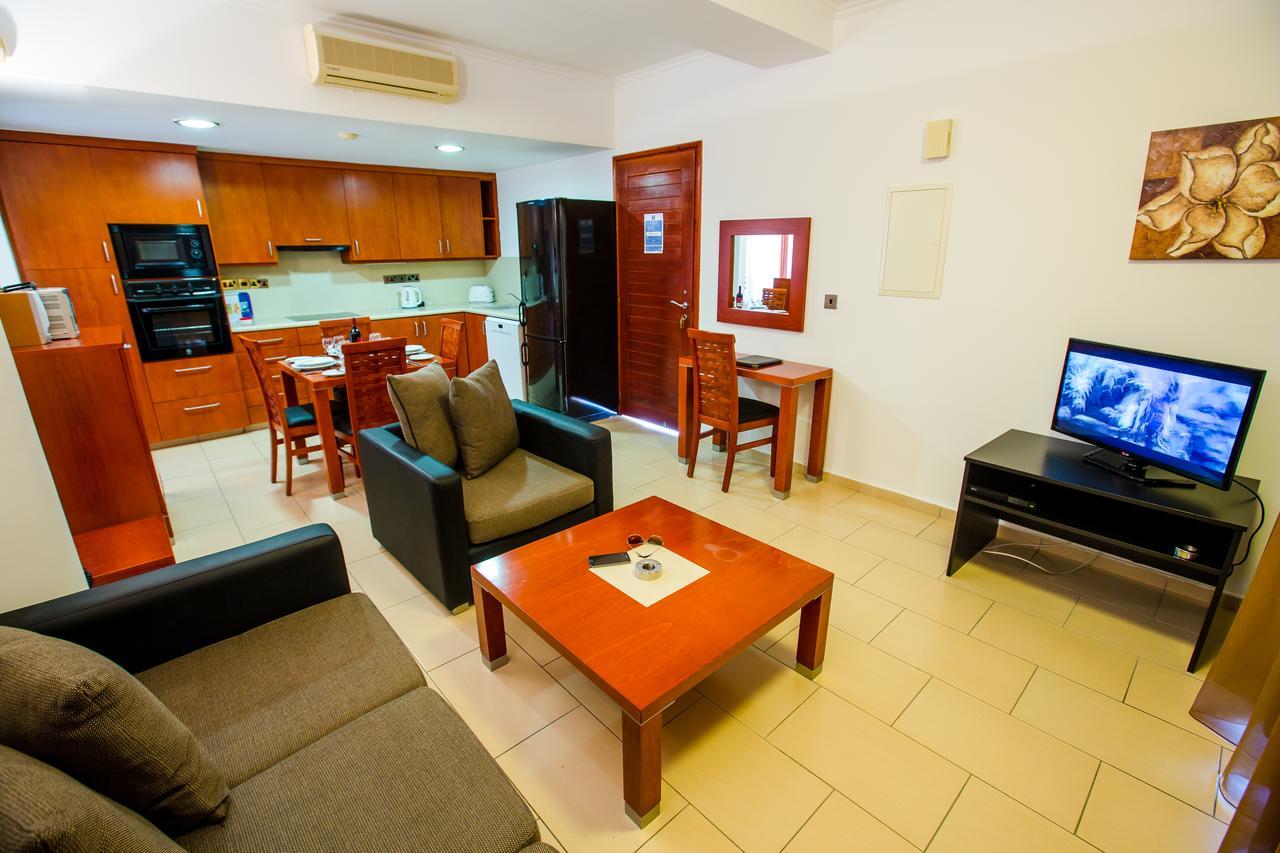 Paradise Kings Club Aparthotel Paphos Ngoại thất bức ảnh